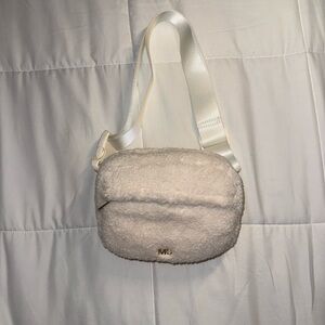 Winter Fluff Madden Girl Buckle Cream Fanny